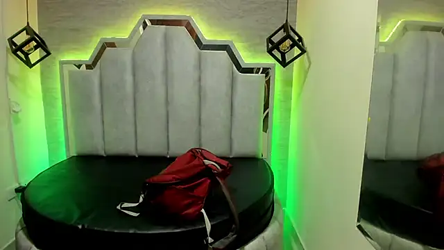  Emily rosee  online show from 10.03.25