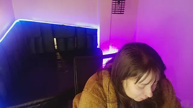  Emily rosee  online show from 11.25.25