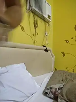 Snapshot of YayeeShow chatting on 11.23.25 YayeeShow online show from 11.23.25