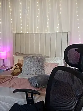 AriadnaTaylor online show from 08.03.26