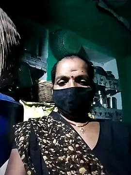 Snapshot of Sexi_savita chatting on 10.14.25 Sexi savita online show from 10.14.25