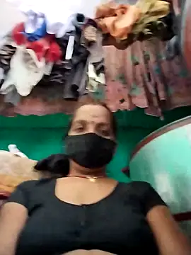 Snapshot of Sexi_savita chatting on 10.18.25 Sexi savita online show from 10.18.25