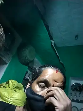 Snapshot of Sexi_savita chatting on 10.21.25 Sexi savita online show from 10.21.25