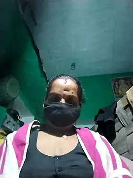 Snapshot of Sexi_savita chatting on 10.28.25 Sexi savita online show from 10.28.25