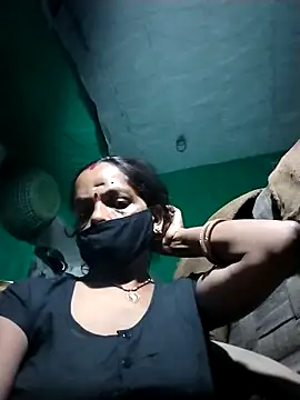 Snapshot of Sexi_savita chatting on 10.29.25 Sexi savita online show from 10.29.25