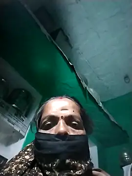 Snapshot of Sexi_savita chatting on 11.15.25 Sexi savita online show from 11.15.25