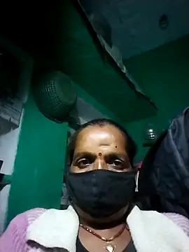 Snapshot of Sexi_savita chatting on 11.19.25 Sexi savita online show from 11.19.25