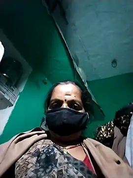 Snapshot of Sexi_savita chatting on 11.23.25 Sexi savita online show from 11.23.25