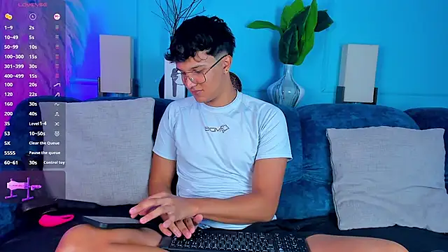 Leo Savage  online show from 01.12.26