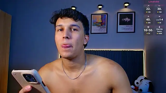 Leo Savage  online show from 07.25.26