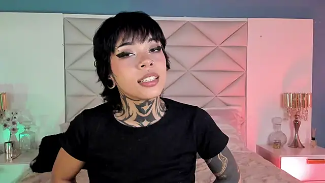 Snapshot of misstomie_ chatting on 01.15.26 misstomie online show from 01.15.26