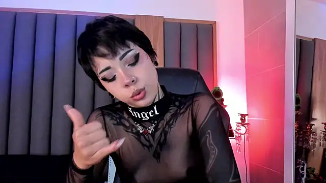 Snapshot of misstomie_ chatting on 03.06.26 misstomie online show from 03.06.26