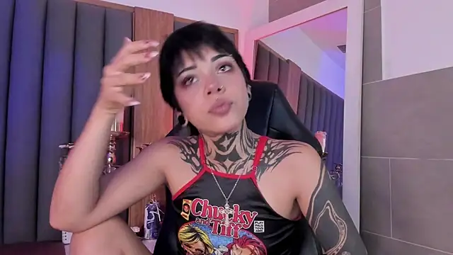 Snapshot of misstomie_ chatting on 03.13.26 misstomie online show from 03.13.26