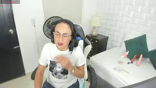 yulitza1025 online show from 02.10.26