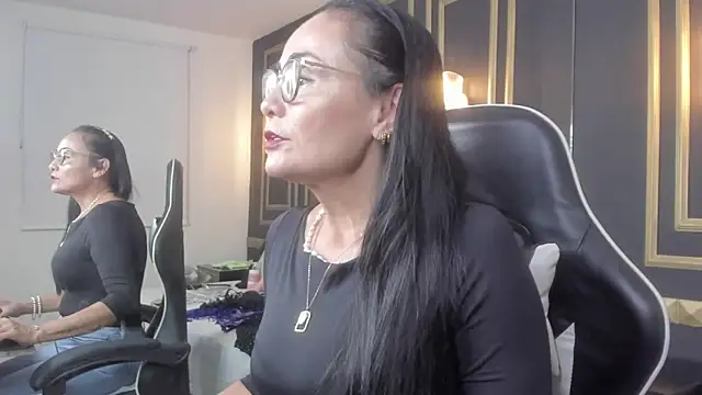 yulitza1025 online show from 02.24.26