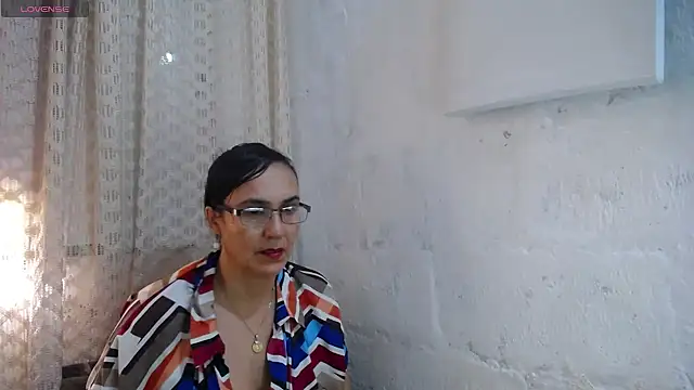 gabbyparker  online show from 09.16.25