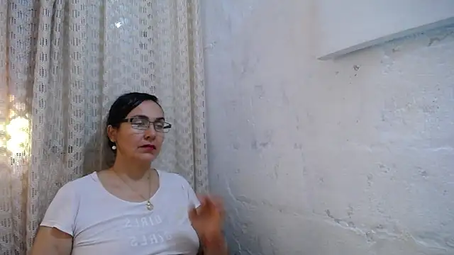 gabbyparker  online show from 09.25.25