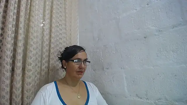 gabbyparker  online show from 04.22.26