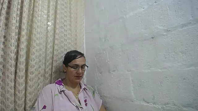 gabbyparker  online show from 04.25.26