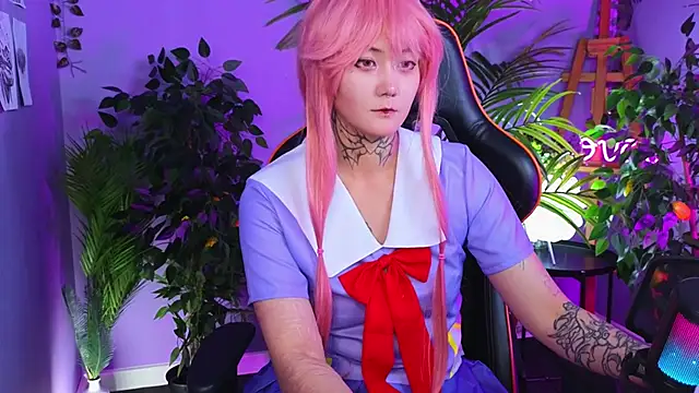 Snapshot of GothXRaven chatting on 11.28.25 GothXRaven online show from 11.28.25