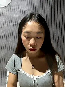 Snapshot of Liplipne chatting on 10.23.25 Liplipne online show from 10.23.25