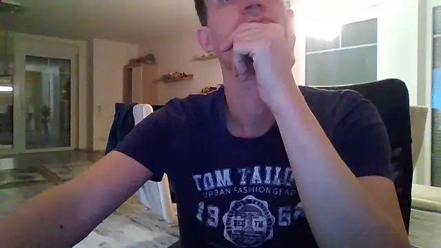 Snapshot of Trockenbau chatting on 10.01.25 Trockenbau online show from 10.01.25