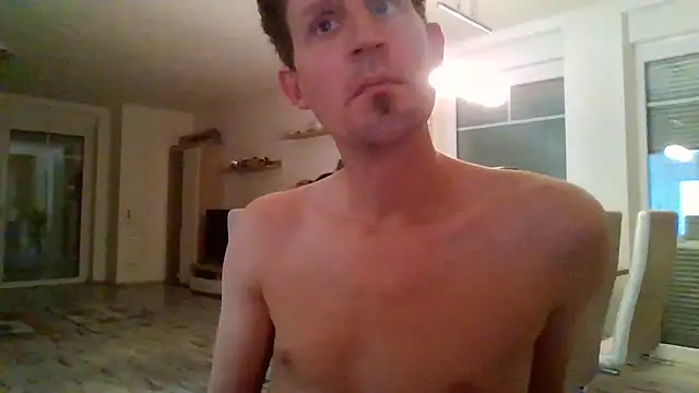 Snapshot of Trockenbau chatting on 10.31.25 Trockenbau online show from 10.31.25