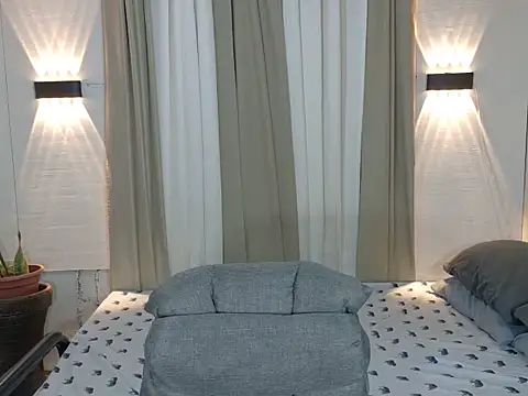 avery in paradisexx online show from 10.12.25