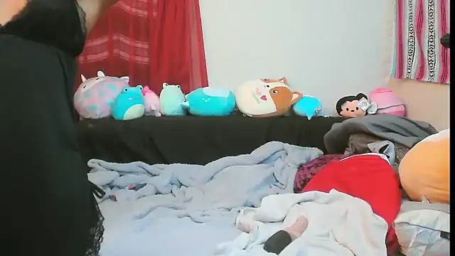 Snapshot of Queenofheartsfaerah chatting on 10.09.25 Queenofheartsfaerah online show from 10.09.25