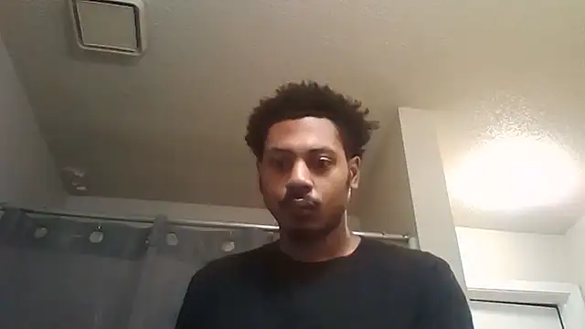 Snapshot of Yungandhungd chatting on 09.30.25 Yungandhungd online show from 09.30.25