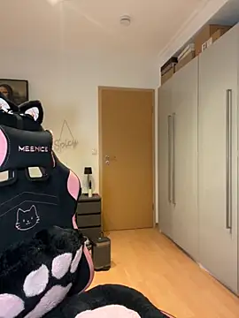 OliviaaFischer online show from 02.20.26