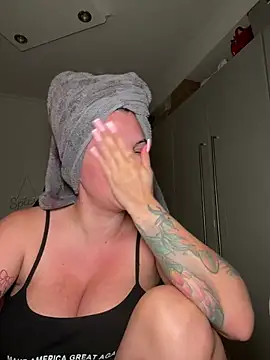 OliviaaFischer online show from 07.28.26