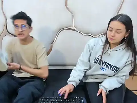 Snapshot of Noa_Arez chatting on 10.14.25 Noa Arez online show from 10.14.25