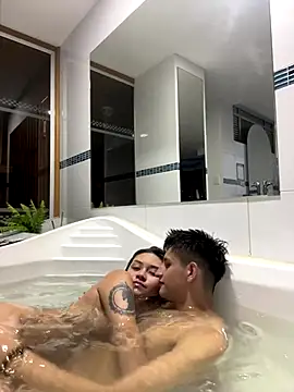 Snapshot of Noa_Arez chatting on 12.18.25 Noa Arez online show from 12.18.25