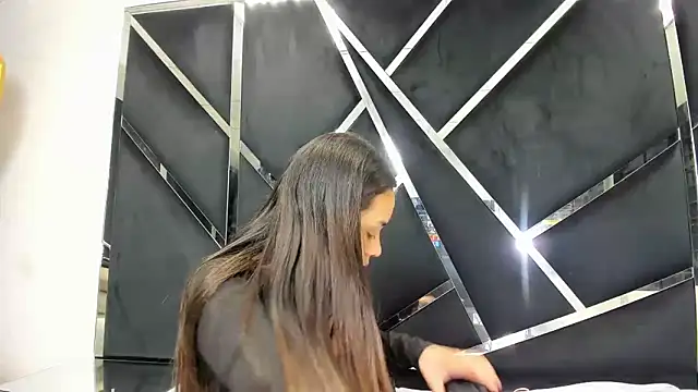 Snapshot of Noa_Arez chatting on 02.04.26 Noa Arez online show from 02.04.26