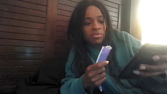 Snapshot of Marlowlovee chatting on 09.25.25 Marlowlovee online show from 09.25.25