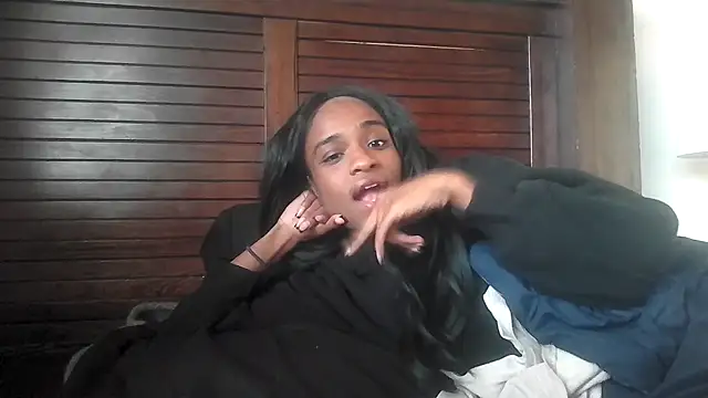Snapshot of Marlowlovee chatting on 10.26.25 Marlowlovee online show from 10.26.25