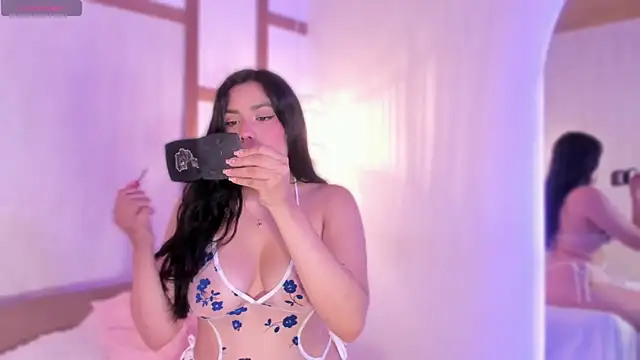 RenataLeclair online show from 02.16.26