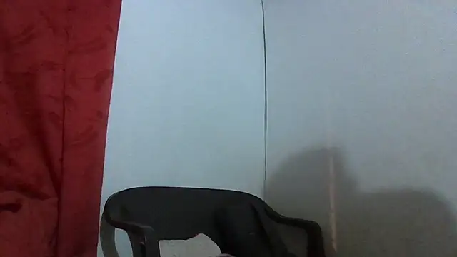 Snapshot of MIKE_WOLFF chatting on 11.12.25 MIKE WOLFF online show from 11.12.25