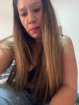 emma hot2006 online show from 12.13.25