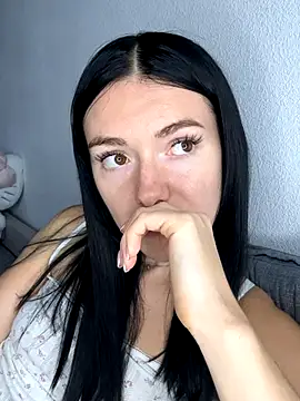 Snapshot of karrr__aaa chatting on 09.21.25 karrr aaa online show from 09.21.25