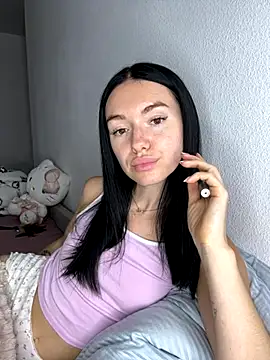 Snapshot of karrr__aaa chatting on 09.23.25 karrr aaa online show from 09.23.25