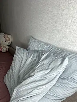 Snapshot of karrr__aaa chatting on 09.24.25 karrr aaa online show from 09.24.25