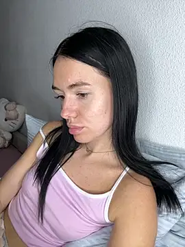 Snapshot of karrr__aaa chatting on 09.25.25 karrr aaa online show from 09.25.25