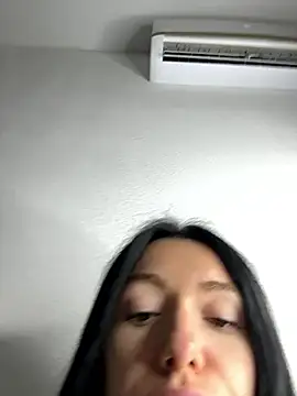 Snapshot of karrr__aaa chatting on 10.03.25 karrr aaa online show from 10.03.25