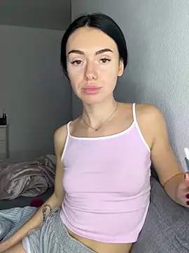 Snapshot of karrr__aaa chatting on 10.07.25 karrr aaa online show from 10.07.25