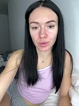 Snapshot of karrr__aaa chatting on 11.10.25 karrr aaa online show from 11.10.25