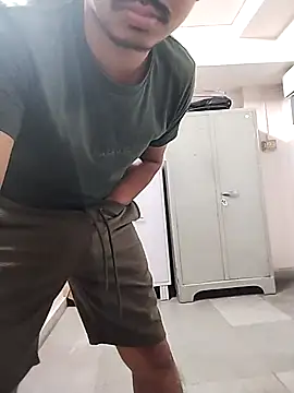 COme8989 online show from 11.19.25