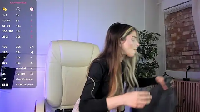 Snapshot of Blessed_Molly chatting on 06.21.26 Blessed Molly online show from 06.21.26