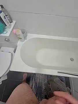 Snapshot of biversboy chatting on 11.02.25 biversboy online show from 11.02.25